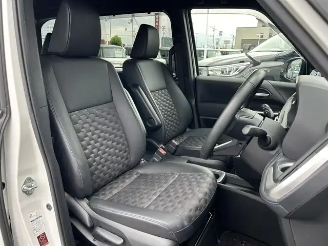 トヨタ ヴォクシー ハイブリッド S－Z 奈良県 2023(令5)年 1.5万km ホワイトパールクリスタルシャイン 純正１０．５インチナビ　/フルセグＴＶ　/BT/CD/DVD/USB/HDMI/両側パワースライドドア　/ワンオーナー　/ハーフレザーシート　/シートヒーター　/追従型クルーズコントロール　/全方位カメラ　/ＬＥＤヘッドライト　/オートライト/オートマチックハイビーム/前後コーナーセンサー/トヨタセーフティーセンス/スマートキー/純正17インチアルミホイール/純正フロアマット/AUTOHOLD