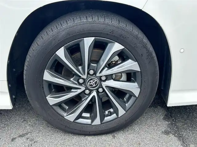 トヨタ ヴォクシー ハイブリッド S－Z 奈良県 2023(令5)年 1.5万km ホワイトパールクリスタルシャイン 純正１０．５インチナビ　/フルセグＴＶ　/BT/CD/DVD/USB/HDMI/両側パワースライドドア　/ワンオーナー　/ハーフレザーシート　/シートヒーター　/追従型クルーズコントロール　/全方位カメラ　/ＬＥＤヘッドライト　/オートライト/オートマチックハイビーム/前後コーナーセンサー/トヨタセーフティーセンス/スマートキー/純正17インチアルミホイール/純正フロアマット/AUTOHOLD