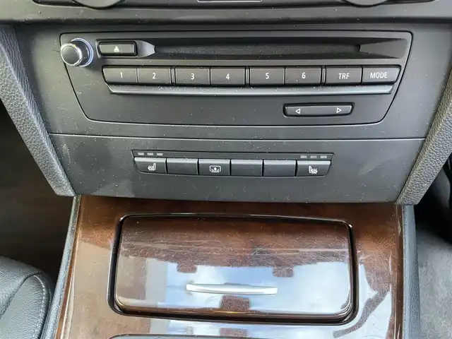 ＢＭＷ ３２５ｉ ハイライン 東京都 2009(平21)年 6万km サファイアブラックP ワンオーナー/純正ＨＤＤナビ/バックカメラ/レザーシート/シートヒーター/パワーシート/純正17インチアルミホイール/キセノンヘッドライト/電動格納ミラー/フロアマット/保証書/取扱説明書