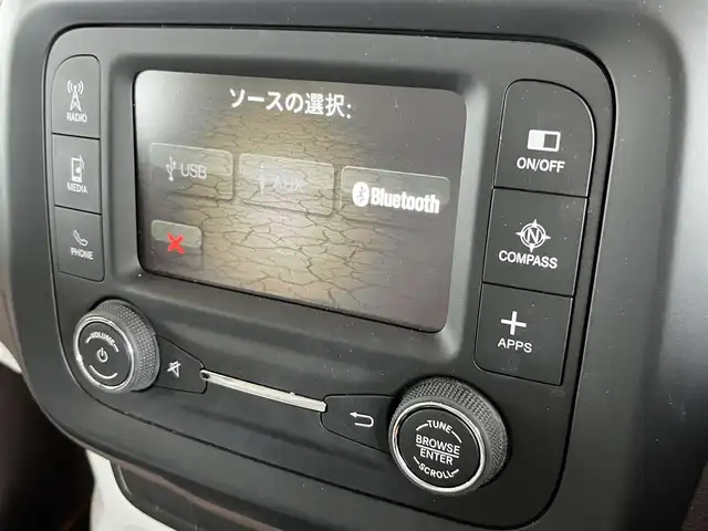 クライスラー・ジープ ジープ レネゲード セーフティエディション 山形県 2017(平29)年 5.5万km 白 Uコネクトディスプレイモニター/AUX/USB/Bluetooth/バックカメラ/レーンアシスト/オートライト/パーキングセンサー/ブラインドスポットモニター/軽減ブレーキ/社外レーダー感知機/追従なしクルーズコントロール/beatsサウンドシステム/前後ドライブレコーダー