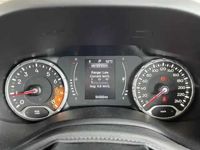 クライスラー・ジープ ジープ レネゲード セーフティエディション 山形県 2017(平29)年 5.5万km 白 Uコネクトディスプレイモニター/AUX/USB/Bluetooth/バックカメラ/レーンアシスト/オートライト/パーキングセンサー/ブラインドスポットモニター/軽減ブレーキ/社外レーダー感知機/追従なしクルーズコントロール/beatsサウンドシステム/前後ドライブレコーダー