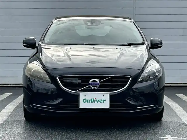 ボルボ Ｖ４０ T－4 SE 埼玉県 2013(平25)年 7万km ブラックサファイアメタリック ワンオーナー/純正ナビ/フルセグテレビ/コーナーセンサー/クルーズコントロール/バックカメラ/フルセグテレビ/フロアマット/レーンアシスト/シートヒーター/パワーシート/オートライト/ABS/ETC/PW/PS/Bluetooth接続/DVD再生/ドライブレコーダー/パーキングアシスト/AAC/プッシュスタート