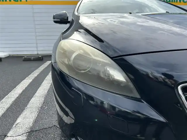 ボルボ Ｖ４０ T－4 SE 埼玉県 2013(平25)年 7万km ブラックサファイアメタリック ワンオーナー/純正ナビ/フルセグテレビ/コーナーセンサー/クルーズコントロール/バックカメラ/フルセグテレビ/フロアマット/レーンアシスト/シートヒーター/パワーシート/オートライト/ABS/ETC/PW/PS/Bluetooth接続/DVD再生/ドライブレコーダー/パーキングアシスト/AAC/プッシュスタート