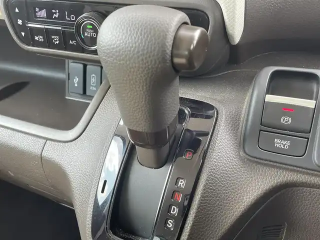 ホンダ Ｎ ＢＯＸ L 福岡県 2022(令4)年 2.8万km クリスタルブラックパール ワンオーナー/ホンダセンシング/衝突軽減/レーンアシスト/アダプティブクルーズコントロール/純正ナビ（ＶＸＭ－２２４ＶＦｉ）/フルセグTV/CD/DVD/BT/SD/AM/FM/バックカメラ/両側パワースライドドア/前席シートヒーター/LEDオートライト/オートハイビーム/パーキングセンサー/ビルトインETC/スマートキー/プッシュスタート/シートバックテーブル/ロールサンシェード/電動パーキング/ブレーキホールド