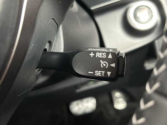 トヨタ アクア G GRスポーツ 17インチPKG 富山県 2019(平31)年 3.1万km ホワイトパールクリスタルシャイン トヨタセーフティセンス/レーンディパーチャーアラート/プリクラッシュセーフティ/オートマッチクハイビーム/純正SDナビ/フルセグ/バックカメラ/ビルトインETC/クルーズコントロール/LEDヘッドライト/スペアキー/GR専用シート