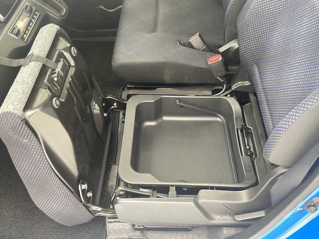 スズキ ワゴンＲ HYBRID FZ 沖縄県 2019(平31)年 5.9万km ブリスクブルーM 純正ナビ（AVIC-RLS901）　/フルセグＴＶ　/ＤＶＤ　/ＣＤ　/Ｂｌｕｅｔｏｏｔｈ接続　/ＵＳＢ　/ＥＴＣ　/ＬＥＤヘッドライト　/シートヒーター　/純正アルミホイール　　/電動格納ミラー　/アイドリングストップ/スマートキー/スペアキー