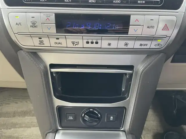 トヨタ ランドクルーザー プラド TX 富山県 2018(平30)年 4.8万km レッドマイカメタリック 〇純正ナビ(NSZT-Y66T)/〇フルセグTV/〇ビルトインETC/〇バックカメラ/〇ワンオーナー/〇サンルーフ/〇ルーフレール/〇バックカメラ/〇レーダークルーズコントロール/〇プリクラッシュセーフティシステム/〇レーンディバーチャアラート/〇オートマチックハイビーム/〇LEDヘッドランプ/〇LEDフォグランプ/〇純正17インチアルミ/〇左右独立温度調整機能付オートエアコン/〇スマートエントリー/〇スタートシステム/〇禁煙車