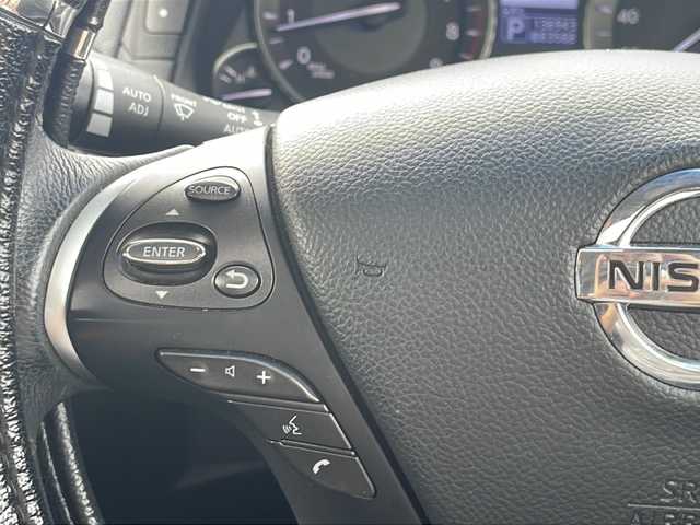 日産 フーガ 250GT 山口県 2012(平24)年 13.7万km 黒 サンルーフ/純正HDDナビ（ワンセグTV、AM/FM、Bluetooth）/バック＆サイドカメラ/クルーズコントロール/HIDオートライト/ハーフレザーシート/前席パワーシート/助手席オットマン/純正18インチアルミホイール/横滑り防止装置/W＋サイドエアバック/カーテンエアバック