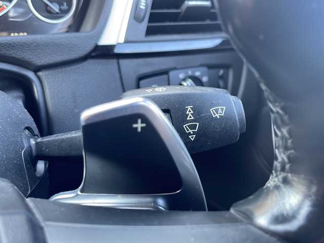 ＢＭＷ ３２０ｄ Mスポーツ 兵庫県 2018(平30)年 6.4万km アルピンホワイトⅢ 保証書・取説・有/純正メモリーナビ・BT・CD・DVD・FM・AM・AUX/ETC/前方ドライブレコーダー/追尾機能付きクルーズコントロール/車線逸脱防止支援システム/衝突被害軽減ブレーキ/パドルシフト/プッシュスタート/スマートキー×2/純正フロアマット