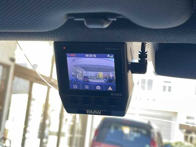 ＢＭＷ ３２０ｄ Mスポーツ 兵庫県 2018(平30)年 6.4万km アルピンホワイトⅢ 保証書・取説・有/純正メモリーナビ・BT・CD・DVD・FM・AM・AUX/ETC/前方ドライブレコーダー/追尾機能付きクルーズコントロール/車線逸脱防止支援システム/衝突被害軽減ブレーキ/パドルシフト/プッシュスタート/スマートキー×2/純正フロアマット