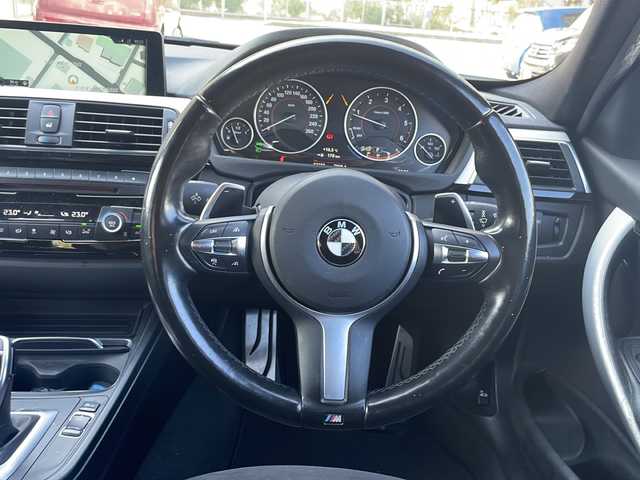 ＢＭＷ ３２０ｄ Mスポーツ 兵庫県 2018(平30)年 6.4万km アルピンホワイトⅢ 保証書・取説・有/純正メモリーナビ・BT・CD・DVD・FM・AM・AUX/ETC/前方ドライブレコーダー/追尾機能付きクルーズコントロール/車線逸脱防止支援システム/衝突被害軽減ブレーキ/パドルシフト/プッシュスタート/スマートキー×2/純正フロアマット