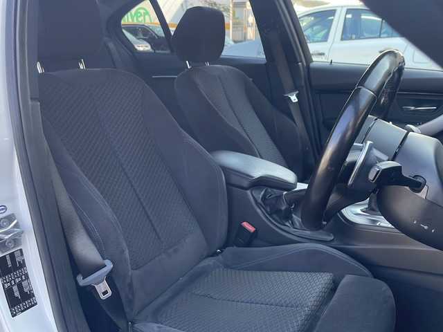 ＢＭＷ ３２０ｄ Mスポーツ 兵庫県 2018(平30)年 6.4万km アルピンホワイトⅢ 保証書・取説・有/純正メモリーナビ・BT・CD・DVD・FM・AM・AUX/ETC/前方ドライブレコーダー/追尾機能付きクルーズコントロール/車線逸脱防止支援システム/衝突被害軽減ブレーキ/パドルシフト/プッシュスタート/スマートキー×2/純正フロアマット