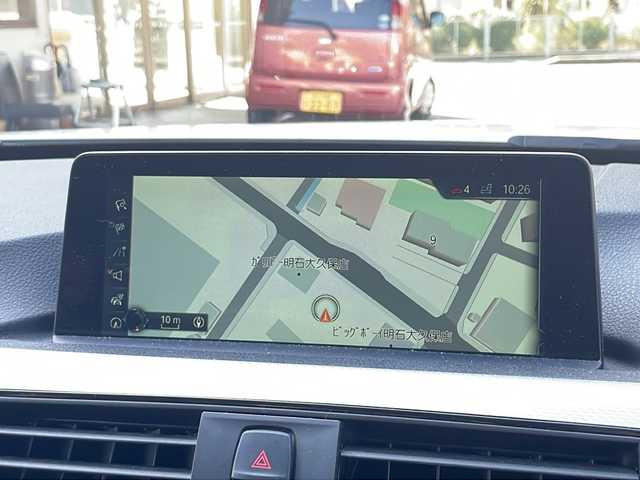 ＢＭＷ ３２０ｄ Mスポーツ 兵庫県 2018(平30)年 6.4万km アルピンホワイトⅢ 保証書・取説・有/純正メモリーナビ・BT・CD・DVD・FM・AM・AUX/ETC/前方ドライブレコーダー/追尾機能付きクルーズコントロール/車線逸脱防止支援システム/衝突被害軽減ブレーキ/パドルシフト/プッシュスタート/スマートキー×2/純正フロアマット