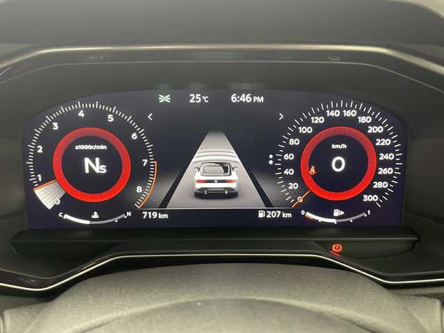 日産 フェアレディ Ｚ バージョンS 愛知県 2023(令5)年 0.1万km 白Ⅱ /禁煙車//登録時走行距離718km//6速MT//純正NissanConnectナビ//フルセグTV//AppleCarPlay//AndroidAuto//ビルトインETC2.0//バックカメラ//純正RAYS製19インチ鍛造アルミホイール//タイヤ空気圧警告システム//アルミキャリパー対向ピストンブレーキ(F：4pod R：2pod)//メカニカルLSD//フロント&リヤスポイラー//ローンチコントロール//MTシンクロレブコントロール//3連サブメーター//アルミペダル&フットレスト//本革巻きステアリング//ステアリングスイッチ//本革巻きシフトノブ//本革巻きパーキングブレーキレバー//LEDヘッドライト//オートライト//リヤフォグランプ//インテリジェントエマージェンシーブレーキ//インテリジェントFCW//インテリジェントクルーズコントロール//踏み間違い防止アシスト//レーンディパーチャーウォーニング//ブラインドスポットウォーニング//リヤクロストラフィックアラート//フロント&バックソナー//純正フロアマット//プッシュスタート//電動格納ミラーウィンカー//横滑り防止装置//イモビライザー