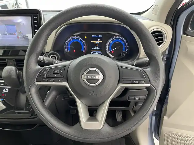日産 デイズ X 滋賀県 2024(令6)年 1.1万km ライトブルーⅡ 禁煙車/純正9インチディスプレイオーディオ/Bluetooth/USB/AppleCarPlay/AndroidAuto/HDMI/ETC/アラウンドビューカメラ/衝突軽減ブレーキ/前方ドライブレコーダー/LEDヘッドライト/プッシュスタート/純正アルミホイール