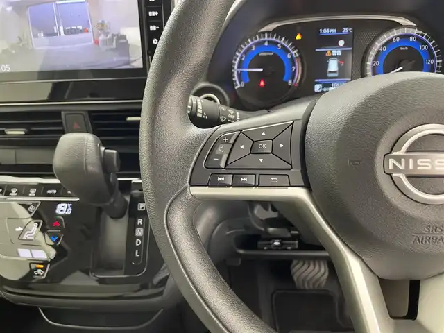 日産 デイズ X 滋賀県 2024(令6)年 1.1万km ライトブルーⅡ 禁煙車/純正9インチディスプレイオーディオ/Bluetooth/USB/AppleCarPlay/AndroidAuto/HDMI/ETC/アラウンドビューカメラ/衝突軽減ブレーキ/前方ドライブレコーダー/LEDヘッドライト/プッシュスタート/純正アルミホイール