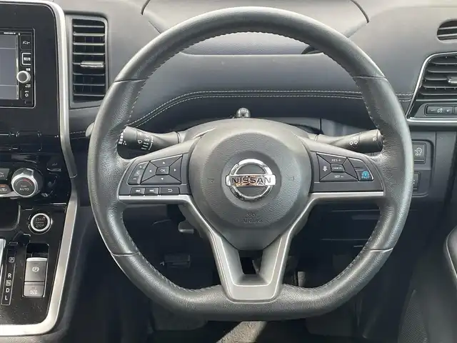 日産 セレナ ハイウェイスター プロパイロットED 千葉県 2017(平29)年 3.3万km ブリリアントシルバー ワンオーナー/衝突軽減ブレーキ/両側パワースライドドア/純正７インチＳＤナビ/フリップダウンモニター/フルセグＴＶ/バックカメラ/ＥＴＣ/ＬＥＤヘッドライト/オートライト/コーナーセンサー