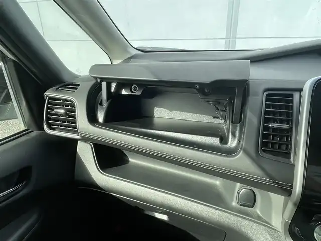日産 セレナ ハイウェイスター プロパイロットED 千葉県 2017(平29)年 3.3万km ブリリアントシルバー ワンオーナー/衝突軽減ブレーキ/両側パワースライドドア/純正７インチＳＤナビ/フリップダウンモニター/フルセグＴＶ/バックカメラ/ＥＴＣ/ＬＥＤヘッドライト/オートライト/コーナーセンサー