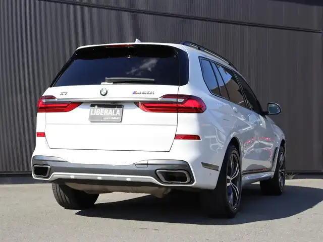 ＢＭＷ Ｘ７ M50i 静岡県 2022(令4)年 4万km ミネラルホワイト セレクトパッケージ/・サンルーフ/・サンプロテクションガラス/・リアシートエンタテインメント/黒革シート/前後ドラレコ/エアサス/後席モニター/harmankardon/マッサージ/前席ベンチレーション/1・2列目シートヒーター/ディスプレイキー/360°カメラ/HUD