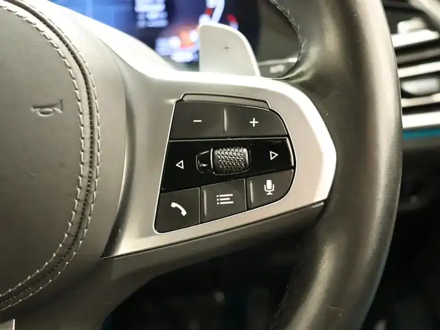 ＢＭＷ Ｘ７ M50i 静岡県 2022(令4)年 4万km ミネラルホワイト セレクトパッケージ/・サンルーフ/・サンプロテクションガラス/・リアシートエンタテインメント/黒革シート/前後ドラレコ/エアサス/後席モニター/harmankardon/マッサージ/前席ベンチレーション/1・2列目シートヒーター/ディスプレイキー/360°カメラ/HUD