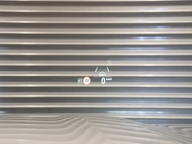 ＢＭＷ Ｘ７ M50i 静岡県 2022(令4)年 4万km ミネラルホワイト セレクトパッケージ/・サンルーフ/・サンプロテクションガラス/・リアシートエンタテインメント/黒革シート/前後ドラレコ/エアサス/後席モニター/harmankardon/マッサージ/前席ベンチレーション/1・2列目シートヒーター/ディスプレイキー/360°カメラ/HUD