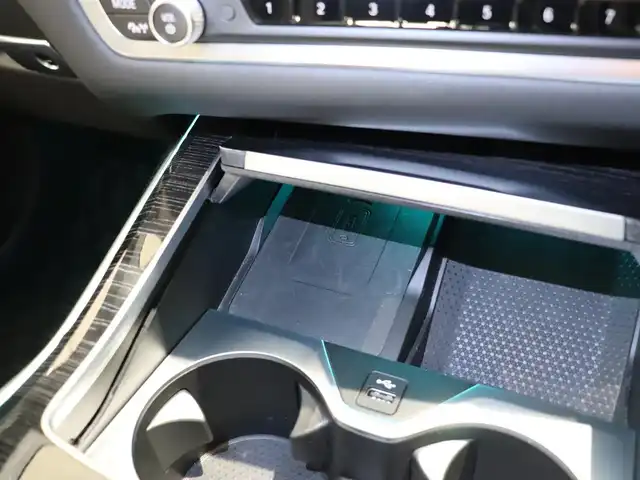 ＢＭＷ Ｘ７ M50i 静岡県 2022(令4)年 4万km ミネラルホワイト セレクトパッケージ/・サンルーフ/・サンプロテクションガラス/・リアシートエンタテインメント/黒革シート/前後ドラレコ/エアサス/後席モニター/harmankardon/マッサージ/前席ベンチレーション/1・2列目シートヒーター/ディスプレイキー/360°カメラ/HUD