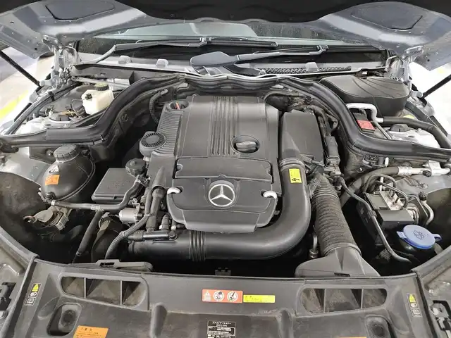 メルセデス・ベンツ Ｃ１８０ ステーションワゴンアバンギャルド 香川県 2012(平24)年 6.3万km ダイヤモンドシルバー 純正ナビ/フルセグTV/バックカメラ/ディスタンスアシストディストロニック/パークトロニック/レーダーセーフティパッケージ/・ブレーキアシストプラス/・アクティブレーンキーピングアシスト/HIDヘッドランプ/インテリジェントライトシステム/ターボ/革巻きステアリング/パドルシフト/合皮/ダイナミカコンビスポーツシート/前席パワーシート/前席シートメモリー/純正18インチアルミホイール/スマートキー/禁煙車