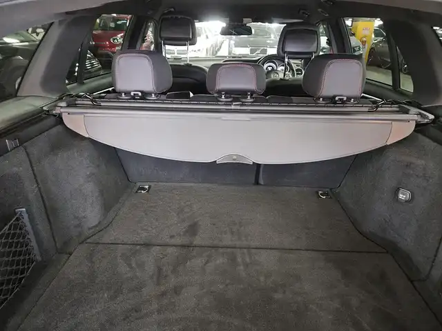 メルセデス・ベンツ Ｃ１８０ ステーションワゴンアバンギャルド 香川県 2012(平24)年 6.3万km ダイヤモンドシルバー 純正ナビ/フルセグTV/バックカメラ/ディスタンスアシストディストロニック/パークトロニック/レーダーセーフティパッケージ/・ブレーキアシストプラス/・アクティブレーンキーピングアシスト/HIDヘッドランプ/インテリジェントライトシステム/ターボ/革巻きステアリング/パドルシフト/合皮/ダイナミカコンビスポーツシート/前席パワーシート/前席シートメモリー/純正18インチアルミホイール/スマートキー/禁煙車