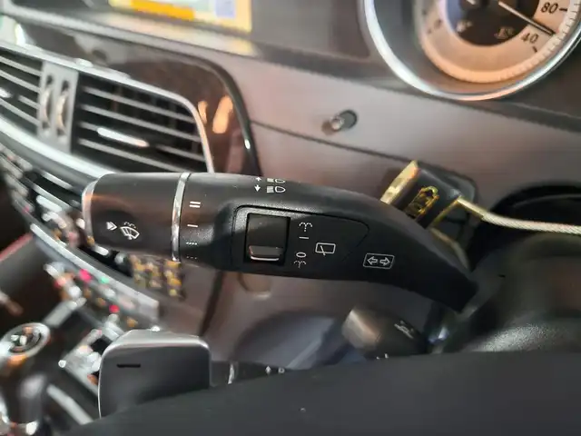 メルセデス・ベンツ Ｃ１８０ ステーションワゴンアバンギャルド 香川県 2012(平24)年 6.3万km ダイヤモンドシルバー 純正ナビ/フルセグTV/バックカメラ/ディスタンスアシストディストロニック/パークトロニック/レーダーセーフティパッケージ/・ブレーキアシストプラス/・アクティブレーンキーピングアシスト/HIDヘッドランプ/インテリジェントライトシステム/ターボ/革巻きステアリング/パドルシフト/合皮/ダイナミカコンビスポーツシート/前席パワーシート/前席シートメモリー/純正18インチアルミホイール/スマートキー/禁煙車