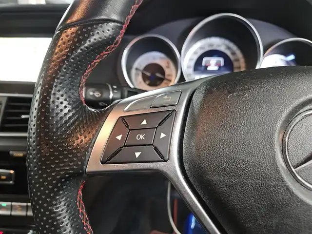 メルセデス・ベンツ Ｃ１８０ ステーションワゴンアバンギャルド 香川県 2012(平24)年 6.3万km ダイヤモンドシルバー 純正ナビ/フルセグTV/バックカメラ/ディスタンスアシストディストロニック/パークトロニック/レーダーセーフティパッケージ/・ブレーキアシストプラス/・アクティブレーンキーピングアシスト/HIDヘッドランプ/インテリジェントライトシステム/ターボ/革巻きステアリング/パドルシフト/合皮/ダイナミカコンビスポーツシート/前席パワーシート/前席シートメモリー/純正18インチアルミホイール/スマートキー/禁煙車