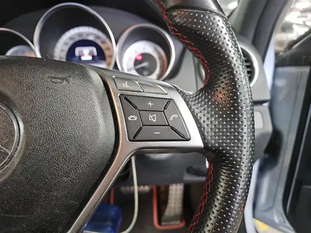 メルセデス・ベンツ Ｃ１８０ ステーションワゴンアバンギャルド 香川県 2012(平24)年 6.3万km ダイヤモンドシルバー 純正ナビ/フルセグTV/バックカメラ/ディスタンスアシストディストロニック/パークトロニック/レーダーセーフティパッケージ/・ブレーキアシストプラス/・アクティブレーンキーピングアシスト/HIDヘッドランプ/インテリジェントライトシステム/ターボ/革巻きステアリング/パドルシフト/合皮/ダイナミカコンビスポーツシート/前席パワーシート/前席シートメモリー/純正18インチアルミホイール/スマートキー/禁煙車