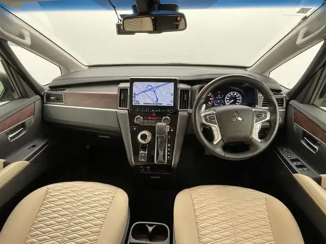 三菱 デリカＤ：５ P 熊本県 2021(令3)年 4.1万km ダイヤモンドブラックマイカ 禁煙車　/ワンオーナー　/電動サイドステップ/AC100V充電/４WD/純正ナビ（ＣＤ・ＤＶＤ・フルセグ・ＢＴ・SD・ipod・HDMI）/アルパイン10.1型後席モニター　/前後ドライブレコーダー　/ビルトインＥＴＣ　/アダブティブクルーズコントロール/両側パワースライドドア　/衝突軽減ブレーキ/レーンキープアシスト/横滑り防止/アイドリングストップ/ブラインドスポットモニター/前後クリアランスソナー　/前席シートヒーター/ステアリングヒーター/運転席パワーシート/パワーバックドア/純正フロアマット/純正１８インチAW/オートライト/LEDヘッドライト/フォグランプ/スマートキー/プッシュスタート/スペアキー1本/取扱説明書