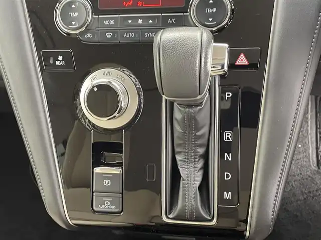 三菱 デリカＤ：５ P 熊本県 2021(令3)年 4.1万km ダイヤモンドブラックマイカ 禁煙車　/ワンオーナー　/電動サイドステップ/AC100V充電/４WD/純正ナビ（ＣＤ・ＤＶＤ・フルセグ・ＢＴ・SD・ipod・HDMI）/アルパイン10.1型後席モニター　/前後ドライブレコーダー　/ビルトインＥＴＣ　/アダブティブクルーズコントロール/両側パワースライドドア　/衝突軽減ブレーキ/レーンキープアシスト/横滑り防止/アイドリングストップ/ブラインドスポットモニター/前後クリアランスソナー　/前席シートヒーター/ステアリングヒーター/運転席パワーシート/パワーバックドア/純正フロアマット/純正１８インチAW/オートライト/LEDヘッドライト/フォグランプ/スマートキー/プッシュスタート/スペアキー1本/取扱説明書