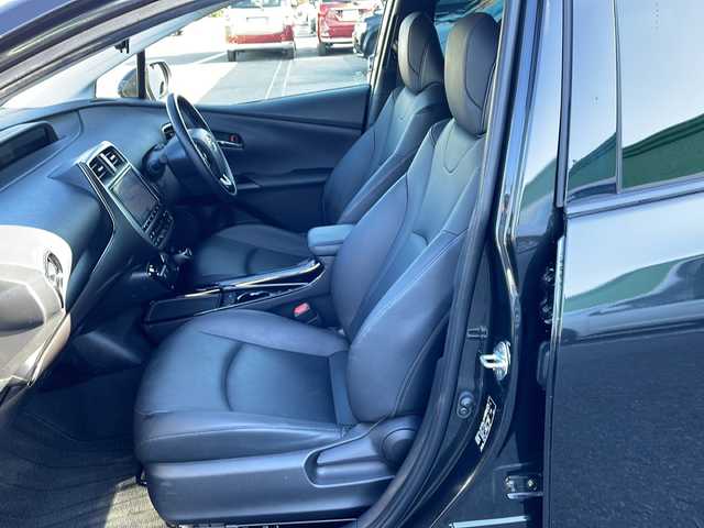 トヨタ プリウス S ツーリングセレ ブラックED 徳島県 2022(令4)年 4.4万km プレシャスブラックパール 純正9型SDナビ　NSZT-Y68T/（ラジオ/フルセグ/DISC/SD/BT）/バックカメラ/クルーズコントロール/合皮シート/モデリスタエアロ/コーナーセンサ/ビルトインETC/LEDヘッドライト/フォグライト/nanoe/ドアバイザー/前席シートヒーター/純正フロアマット/プッシュスタート/取扱説明書/新車時保証書