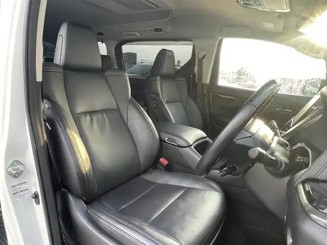 トヨタ ヴェルファイア Z Gエディション 福岡県 2018(平30)年 5.7万km ホワイトパールクリスタルシャイン 純正10型SDナビ(フルセグTV/CD/DVD/BT)/バックカメラ/コーナーセンサー/後席フリップダウンモニター/ドラレコ/ETC/シートヒーター/エアシート/ハンドルヒーター/USB/HDMI/クルコン/電動リア/純正フロアマット/純正LED/純正アルミホイール/プッシュスタート/スマートキー