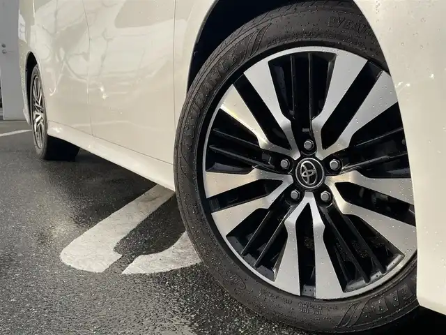 トヨタ ヴェルファイア Z Gエディション 福岡県 2018(平30)年 5.7万km ホワイトパールクリスタルシャイン 純正10型SDナビ(フルセグTV/CD/DVD/BT)/バックカメラ/コーナーセンサー/後席フリップダウンモニター/ドラレコ/ETC/シートヒーター/エアシート/ハンドルヒーター/USB/HDMI/クルコン/電動リア/純正フロアマット/純正LED/純正アルミホイール/プッシュスタート/スマートキー