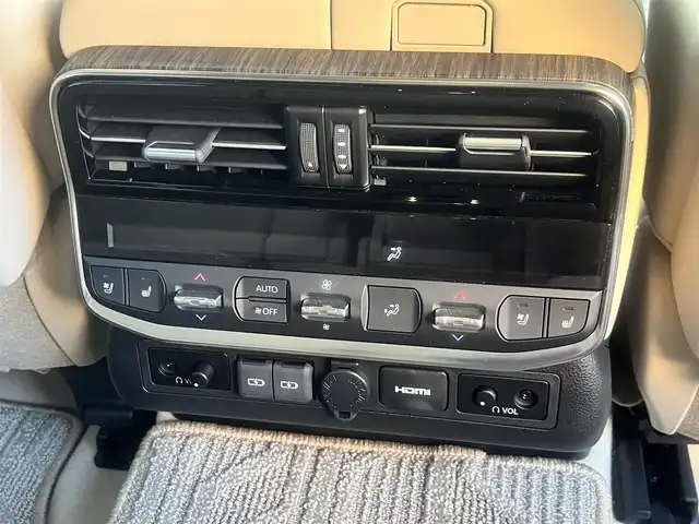 トヨタ ランドクルーザー ZX 島根県 2024(令6)年 1.2万km プレシャスホワイトパール ワンオーナー　/モデリスタエアロ（フロント／リア／リアアンダー）　/サンルーフ　/ＪＢＬサウンドシステム　/ベージュレザーシート/純正１２．３インチメモリナビ　/（フルセグTV／ＤＶＤ再生／Ｂｌｕｅｔｏｏｔｈ接続）　/後席ヘッドレストモニター×２/全方位／バックカメラ　/デジタルインナーミラー（後方録画機能付き）/前方ドライブレコーダー　/ビルトインETC２．０　/Toyota Safety Sense/・プリクラッシュセーフティ/・レーントレーシングアシスト/・レーンディパーチャーアラート/・レーダークルーズコントロール/・アダプティブハイビームシステム／オートマチックハイビーム/・ロードサインアシスト/・ドライバー異常時対応システム/・発進遅れ告知機能/ブラインドスポットモニター　/ヘッドアップディスプレイ/パワーバックドア/運転席メモリーパワーシート＋助手席パワーシート/全席シートヒーター／エアシート/ステアリングヒーター/COOL BOX/純正２０インチアルミホイール/保証書・取扱説明書（本体＋ナビ）・スペアキー1本/社外セキュリティー （Grgo）