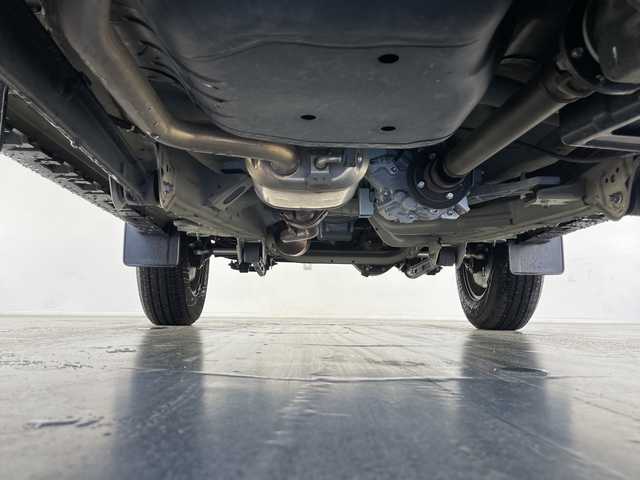 スズキ ジムニー シエラ JC 長野県 2019(平31)年 3.7万km ジャングルグリーン 4WD/5速MT/社外ディスプレイオーディオ(PVH-9300DVSZS)/クルーズコントロール/車線逸脱警報/衝突軽減ブレーキ/ダウンヒルアシストコントロール/前席シートヒーター/ステアリングスイッチ/ビルトインETC2.0/LEDヘッドライト/オートライト/フロントフォグランプ/電動格納ミラー/ウィンカーミラー/ドアミラーヒーター/純正15インチAW装着/純正ドアバイザー/プッシュスタート/スマートキー