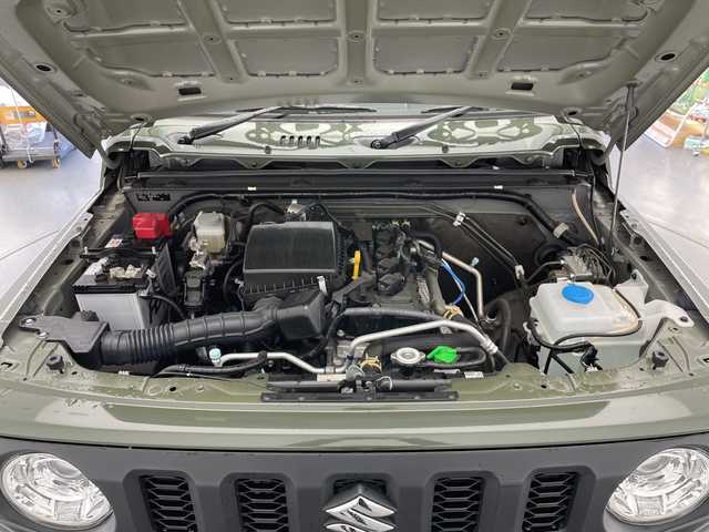 スズキ ジムニー シエラ JC 長野県 2019(平31)年 3.7万km ジャングルグリーン 4WD/5速MT/社外ディスプレイオーディオ(PVH-9300DVSZS)/クルーズコントロール/車線逸脱警報/衝突軽減ブレーキ/ダウンヒルアシストコントロール/前席シートヒーター/ステアリングスイッチ/ビルトインETC2.0/LEDヘッドライト/オートライト/フロントフォグランプ/電動格納ミラー/ウィンカーミラー/ドアミラーヒーター/純正15インチAW装着/純正ドアバイザー/プッシュスタート/スマートキー