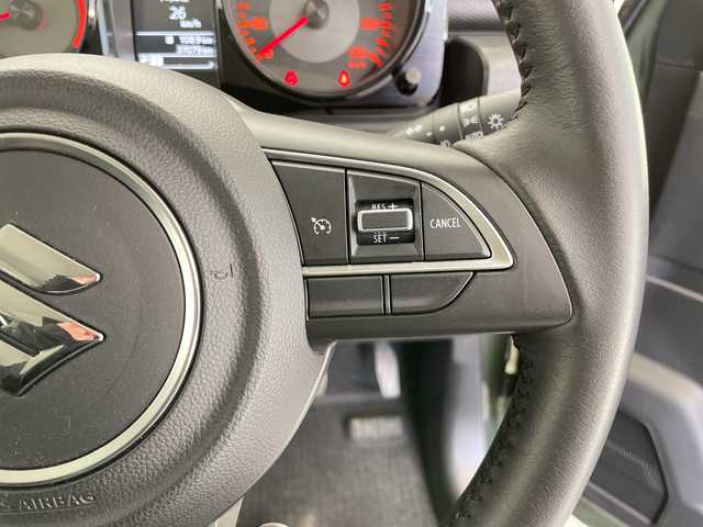 スズキ ジムニー シエラ JC 長野県 2019(平31)年 3.7万km ジャングルグリーン 4WD/5速MT/社外ディスプレイオーディオ(PVH-9300DVSZS)/クルーズコントロール/車線逸脱警報/衝突軽減ブレーキ/ダウンヒルアシストコントロール/前席シートヒーター/ステアリングスイッチ/ビルトインETC2.0/LEDヘッドライト/オートライト/フロントフォグランプ/電動格納ミラー/ウィンカーミラー/ドアミラーヒーター/純正15インチAW装着/純正ドアバイザー/プッシュスタート/スマートキー