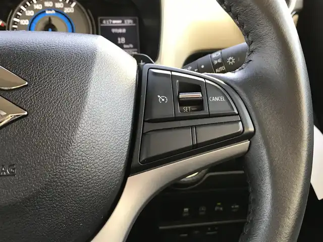 スズキ クロスビー HYBRID MZ 鳥取県 2018(平30)年 2.3万km キャラバンアイボリーパールメタリック/ホワイト 2トーンルーフ 2トーンルーフ/４・W・D・ターボ/社外ディスプレイオーディオ/CD/DVD/BT/スズキセーフティサポート/クルーズコントロール/コーナーセンサー/ETC/ドライブレコーダー/前席シートヒーター/LEDヘットライト/純正16インチアルミホイール/パドルシフト/プッシュエンジンスタート/アイドリングストップ/スマートキー