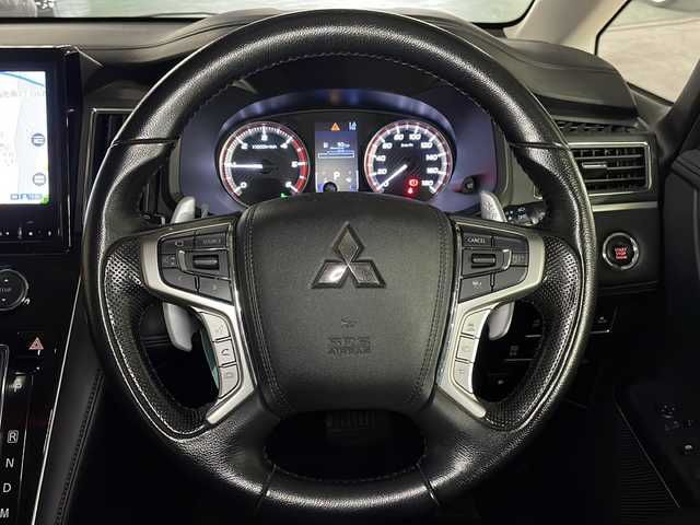 三菱 デリカＤ：５ P 広島県 2020(令2)年 5.1万km ウォームホワイトP/スターリングシルバーM 純正１０型ナビ　/両側パワースライドドア　/レーダークルーズコントロール　/全周囲　/フルセグＴＶ　/電動リアゲート　/パワーシート　/シートヒーター　/オートハイビーム　/ブラインドスポットモニター　/ＥＴＣ　/ドラレコ/純正１８インチアルミホイール(225/55/R18)/エアバック（運転席/助手席/サイド/カーテン）