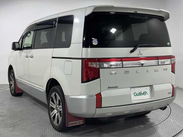 三菱 デリカＤ：５ P 広島県 2020(令2)年 5.1万km ウォームホワイトP/スターリングシルバーM 純正１０型ナビ　/両側パワースライドドア　/レーダークルーズコントロール　/全周囲　/フルセグＴＶ　/電動リアゲート　/パワーシート　/シートヒーター　/オートハイビーム　/ブラインドスポットモニター　/ＥＴＣ　/ドラレコ/純正１８インチアルミホイール(225/55/R18)/エアバック（運転席/助手席/サイド/カーテン）
