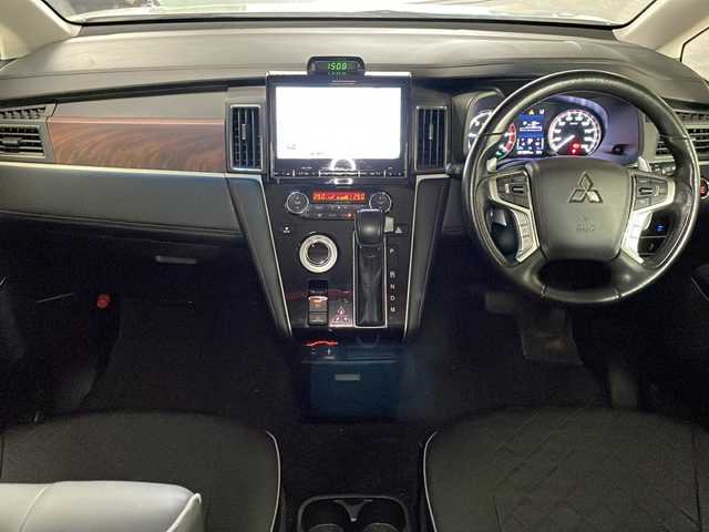 三菱 デリカＤ：５ P 広島県 2020(令2)年 5.1万km ウォームホワイトP/スターリングシルバーM 純正１０型ナビ　/両側パワースライドドア　/レーダークルーズコントロール　/全周囲　/フルセグＴＶ　/電動リアゲート　/パワーシート　/シートヒーター　/オートハイビーム　/ブラインドスポットモニター　/ＥＴＣ　/ドラレコ/純正１８インチアルミホイール(225/55/R18)/エアバック（運転席/助手席/サイド/カーテン）