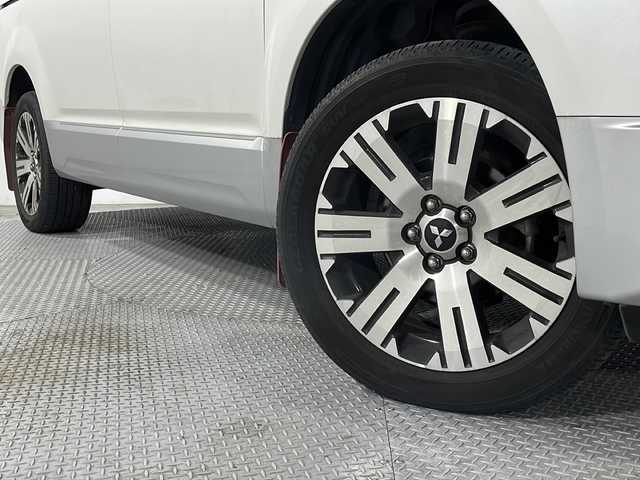 三菱 デリカＤ：５ P 広島県 2020(令2)年 5.1万km ウォームホワイトP/スターリングシルバーM 純正１０型ナビ　/両側パワースライドドア　/レーダークルーズコントロール　/全周囲　/フルセグＴＶ　/電動リアゲート　/パワーシート　/シートヒーター　/オートハイビーム　/ブラインドスポットモニター　/ＥＴＣ　/ドラレコ/純正１８インチアルミホイール(225/55/R18)/エアバック（運転席/助手席/サイド/カーテン）