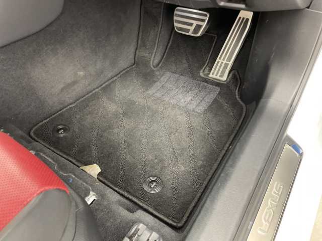 レクサス ＥＳ 300h Fスポーツ 群馬県 2022(令4)年 9.5万km ホワイトノーヴァガラスフレーク ムーンルーフ　純正ナビ　フルセグＴＶ　バックカメラ　ドラレコ　ビルトインＥＴＣ２．０　電動リアサンシェード　シートヒーター　シートベンチレーション　レザーシート　ＡＢＳ　ＬＴＡ　パドルシフト　禁煙車