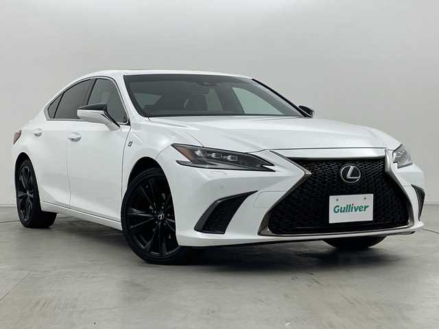 レクサス ＥＳ 300h Fスポーツ 群馬県 2022(令4)年 9.5万km ホワイトノーヴァガラスフレーク ムーンルーフ　純正ナビ　フルセグＴＶ　バックカメラ　ドラレコ　ビルトインＥＴＣ２．０　電動リアサンシェード　シートヒーター　シートベンチレーション　レザーシート　ＡＢＳ　ＬＴＡ　パドルシフト　禁煙車