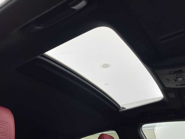 レクサス ＥＳ 300h Fスポーツ 群馬県 2022(令4)年 9.5万km ホワイトノーヴァガラスフレーク ムーンルーフ　純正ナビ　フルセグＴＶ　バックカメラ　ドラレコ　ビルトインＥＴＣ２．０　電動リアサンシェード　シートヒーター　シートベンチレーション　レザーシート　ＡＢＳ　ＬＴＡ　パドルシフト　禁煙車