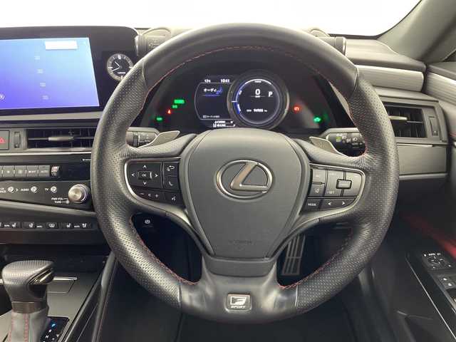 レクサス ＥＳ 300h Fスポーツ 群馬県 2022(令4)年 9.5万km ホワイトノーヴァガラスフレーク ムーンルーフ　純正ナビ　フルセグＴＶ　バックカメラ　ドラレコ　ビルトインＥＴＣ２．０　電動リアサンシェード　シートヒーター　シートベンチレーション　レザーシート　ＡＢＳ　ＬＴＡ　パドルシフト　禁煙車