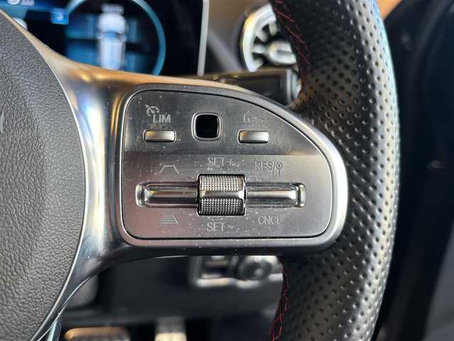 メルセデス・ベンツ ＧＬＡ２００ｄ 4マチック AMGライン 宮城県 2020(令2)年 1.3万km コスモスブラック レーダーセーフティＰＫＧ　/ナビゲーションＰＫＧ　/３６０°カメラ　/ハーフレザー(黒)　/シートヒーター　/パワーシート　/ＬＥＤヘッドライト　/キーレスゴー　/パワーバックドア　/純正１９インチＡＷ　/アンビエントライト